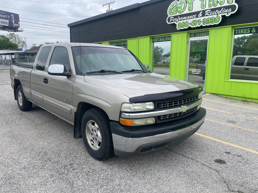 2002 Chevrolet Silverado 1500 Image 2