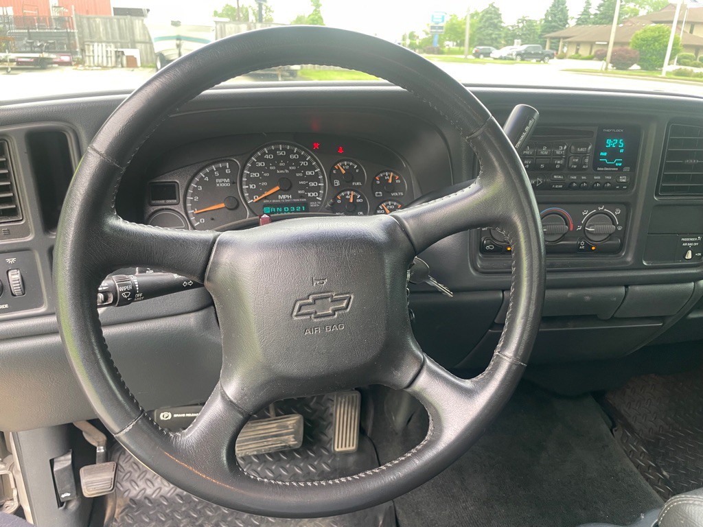 2002 Chevrolet Silverado 1500 Image 9