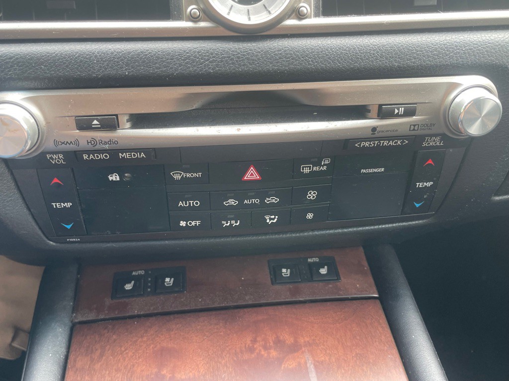 2015 Lexus GS Image 24