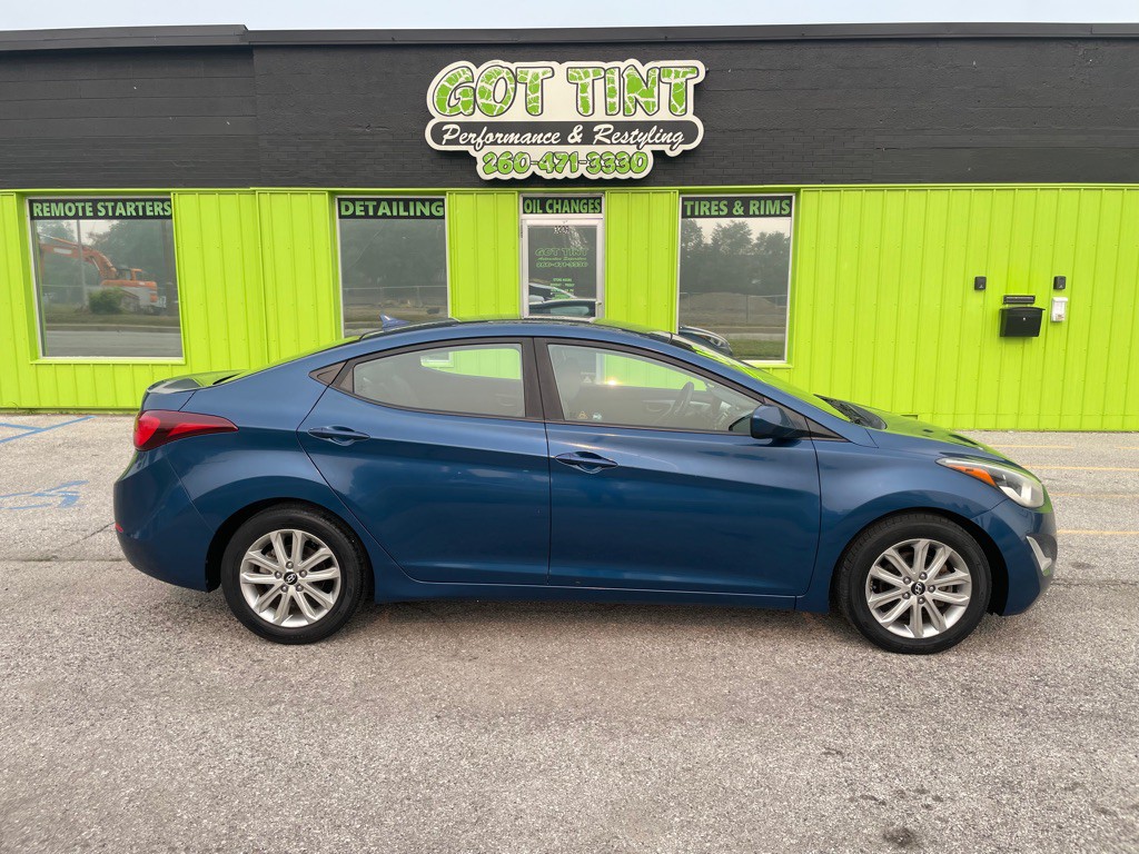 2015 Hyundai Elantra Image 1