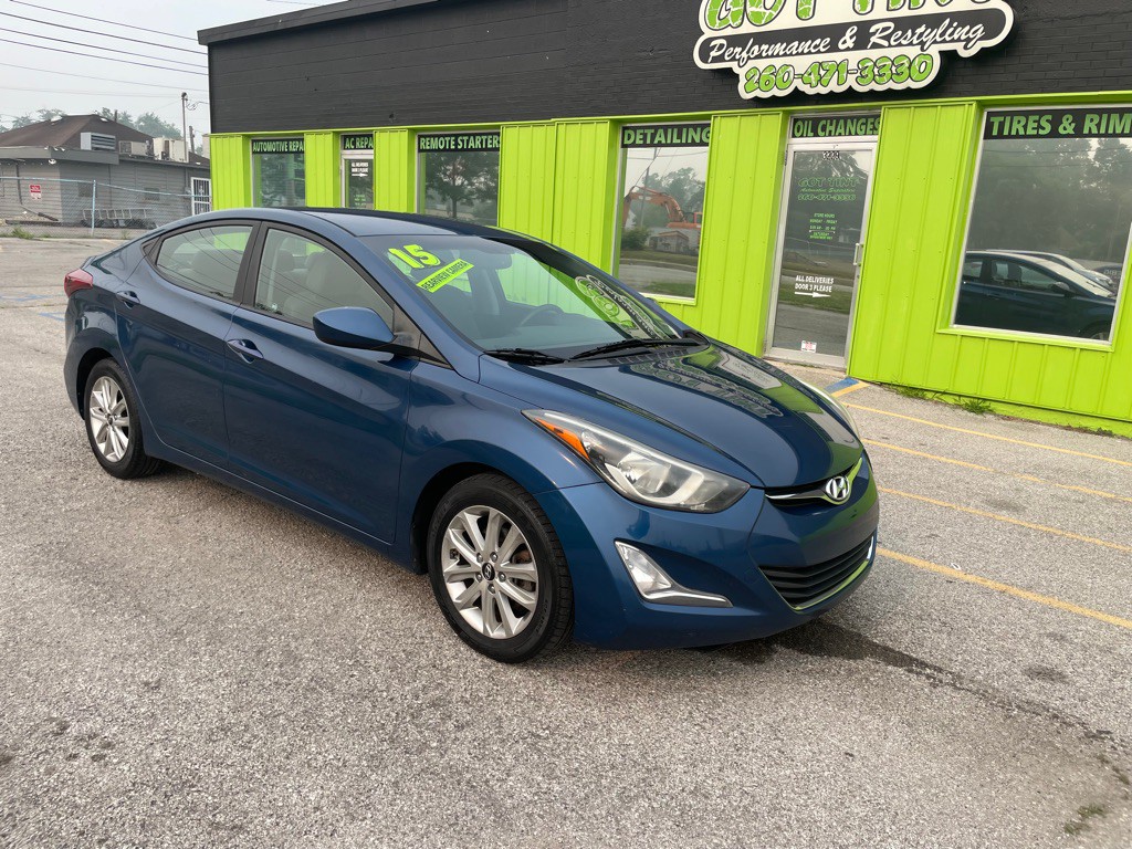 2015 Hyundai Elantra Image 2