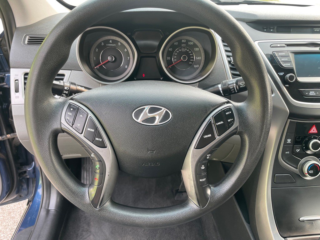 2015 Hyundai Elantra Image 9