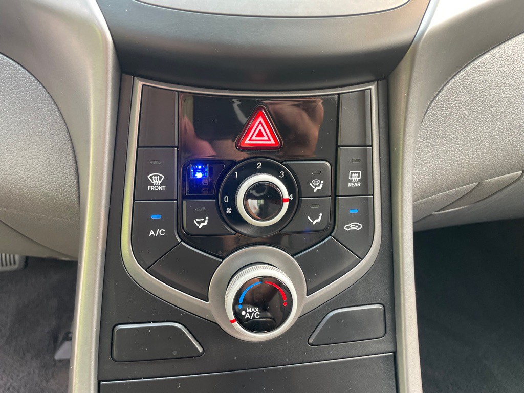 2015 Hyundai Elantra Image 15