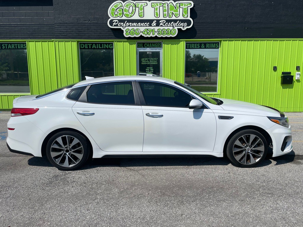 2019 Kia Optima Image 1