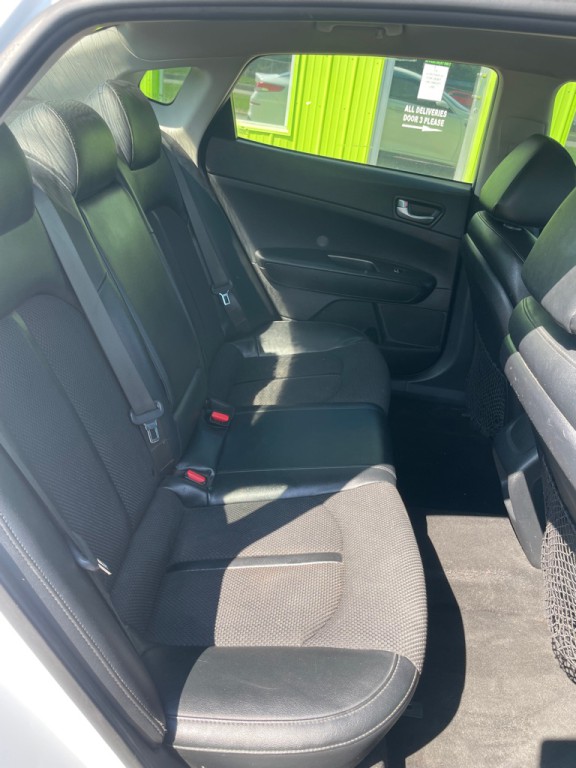 2019 Kia Optima Image 11
