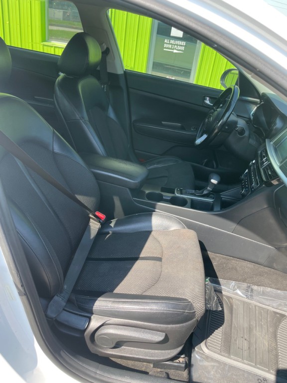 2019 Kia Optima Image 12
