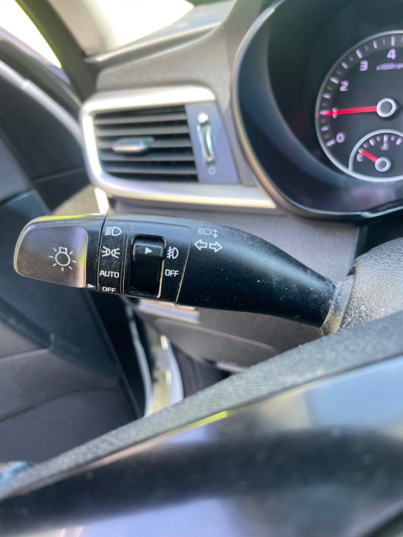 2019 Kia Optima Image 16
