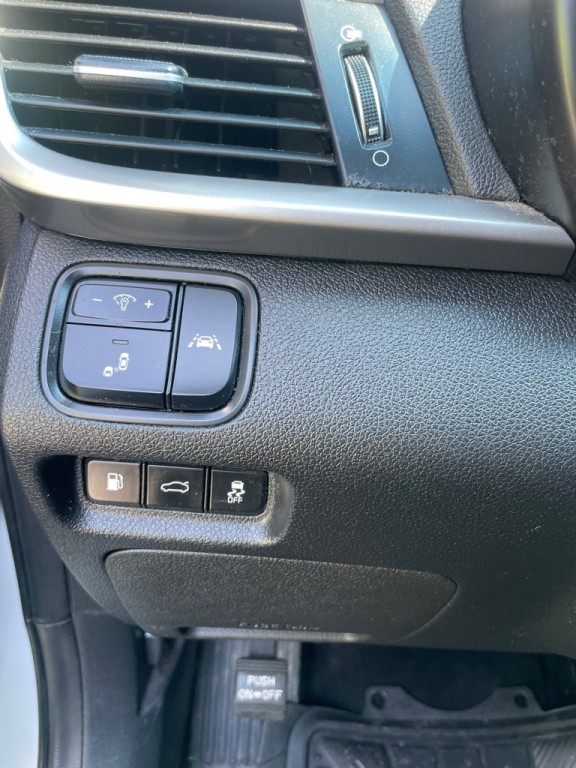 2019 Kia Optima Image 18
