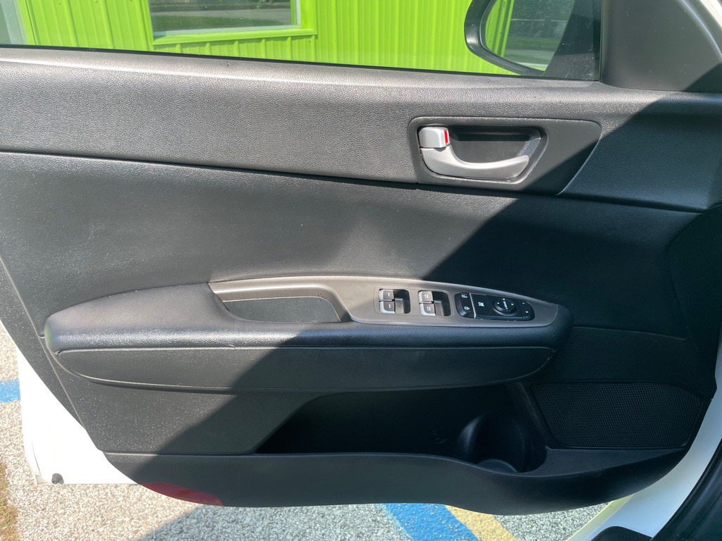 2019 Kia Optima Image 19