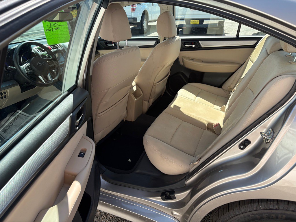 2016 Subaru Legacy Image 16