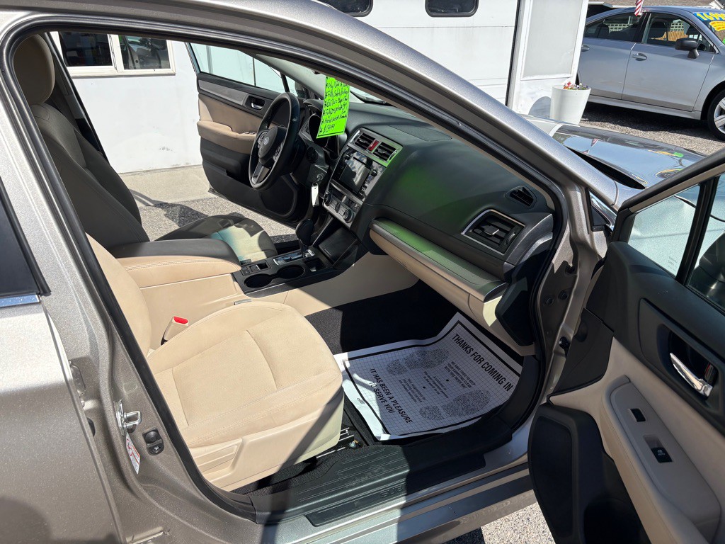 2016 Subaru Legacy Image 19