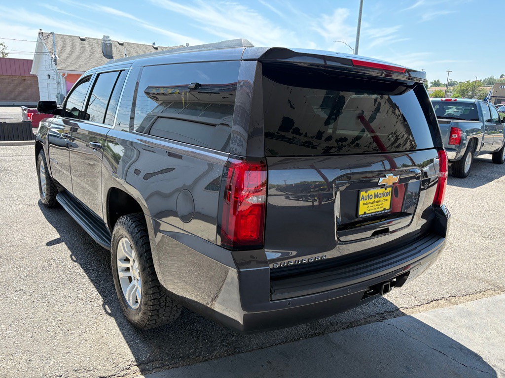 2018 Chevrolet Suburban Image 7