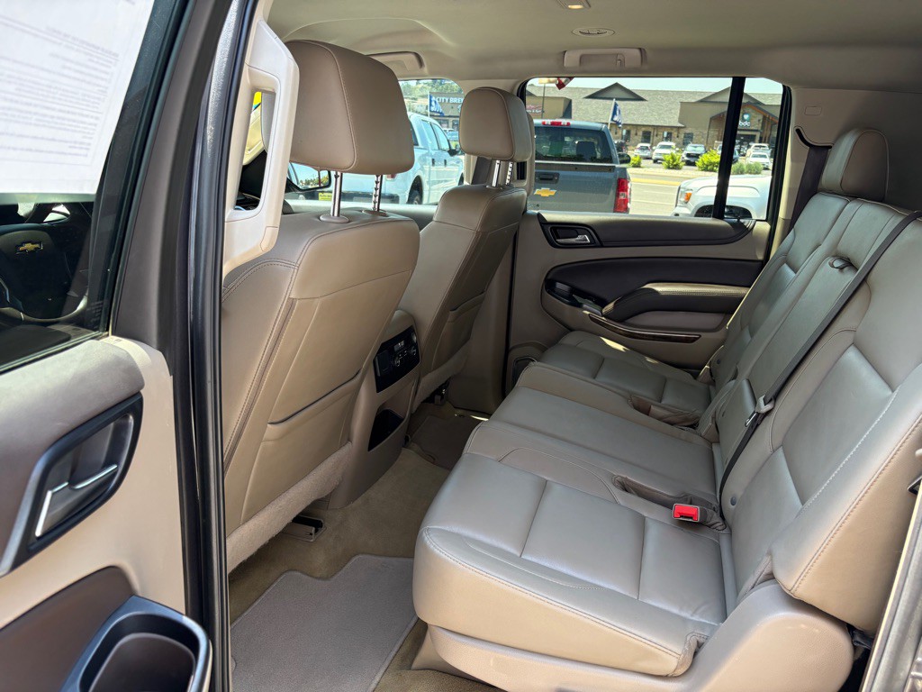 2018 Chevrolet Suburban Image 13