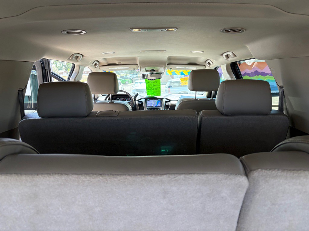 2018 Chevrolet Suburban Image 15