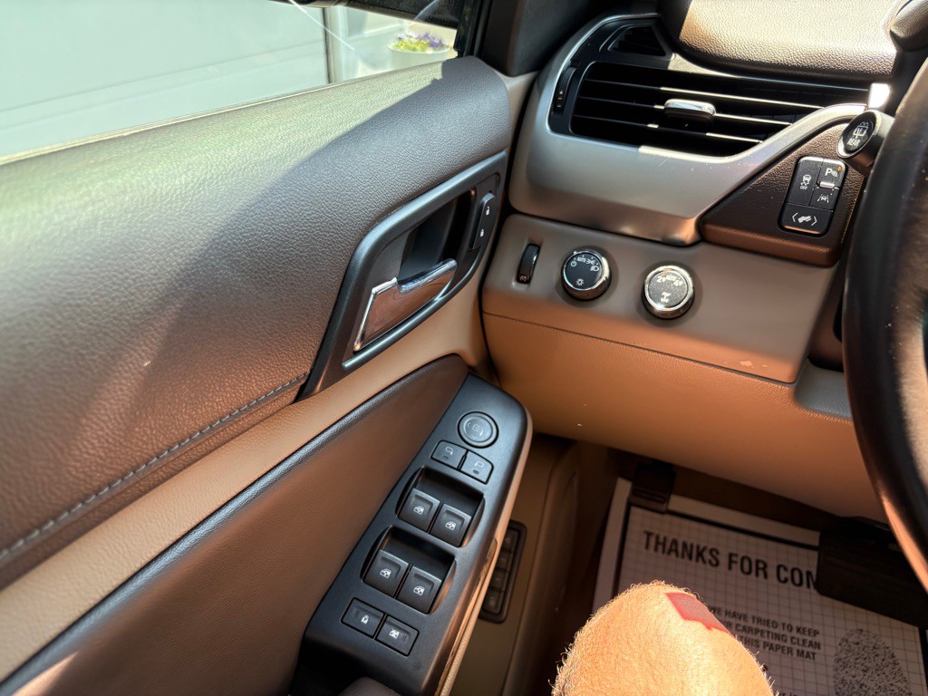 2018 Chevrolet Suburban Image 25
