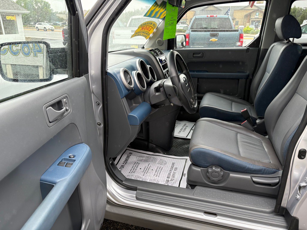 2004 Honda Element Image 9