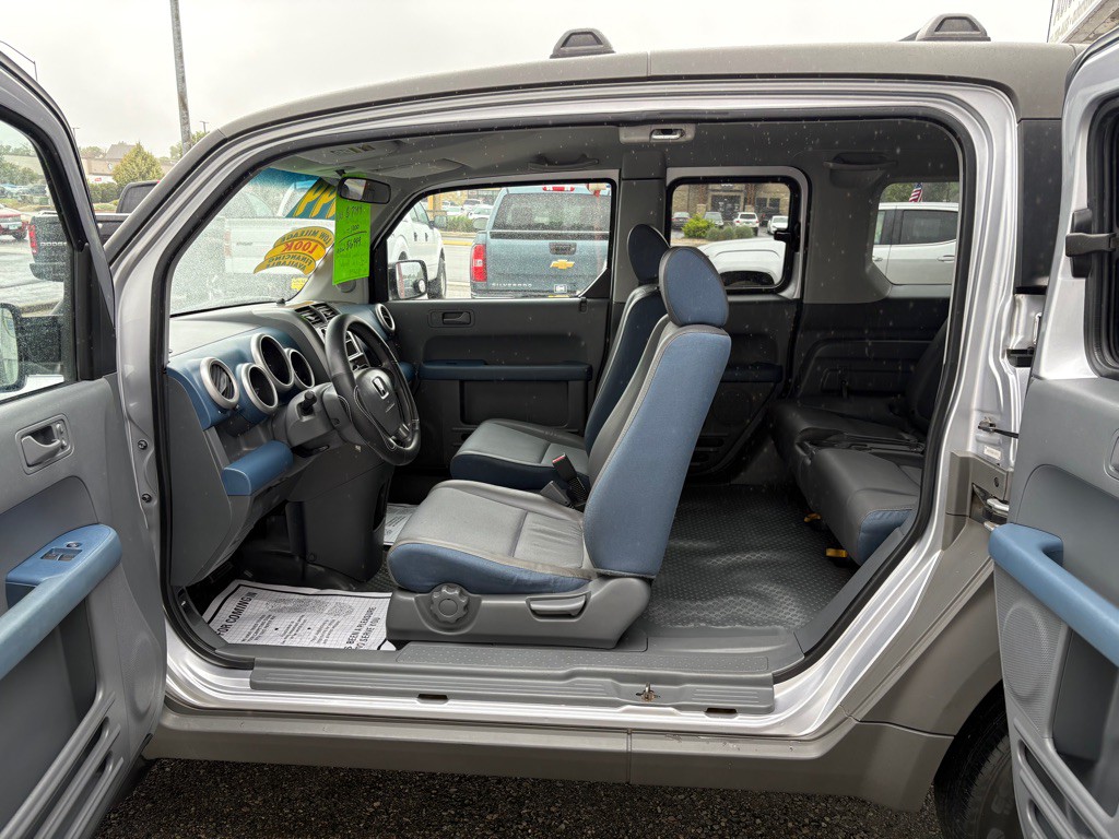 2004 Honda Element Image 10