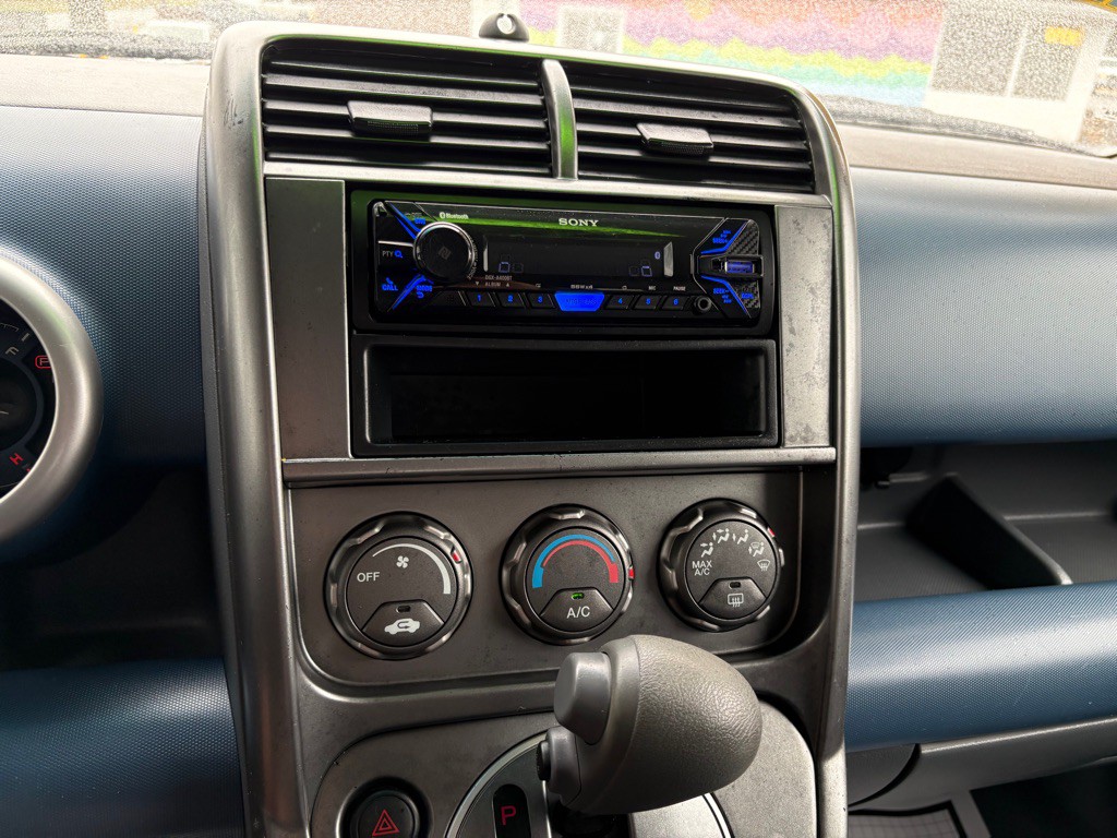 2004 Honda Element Image 18