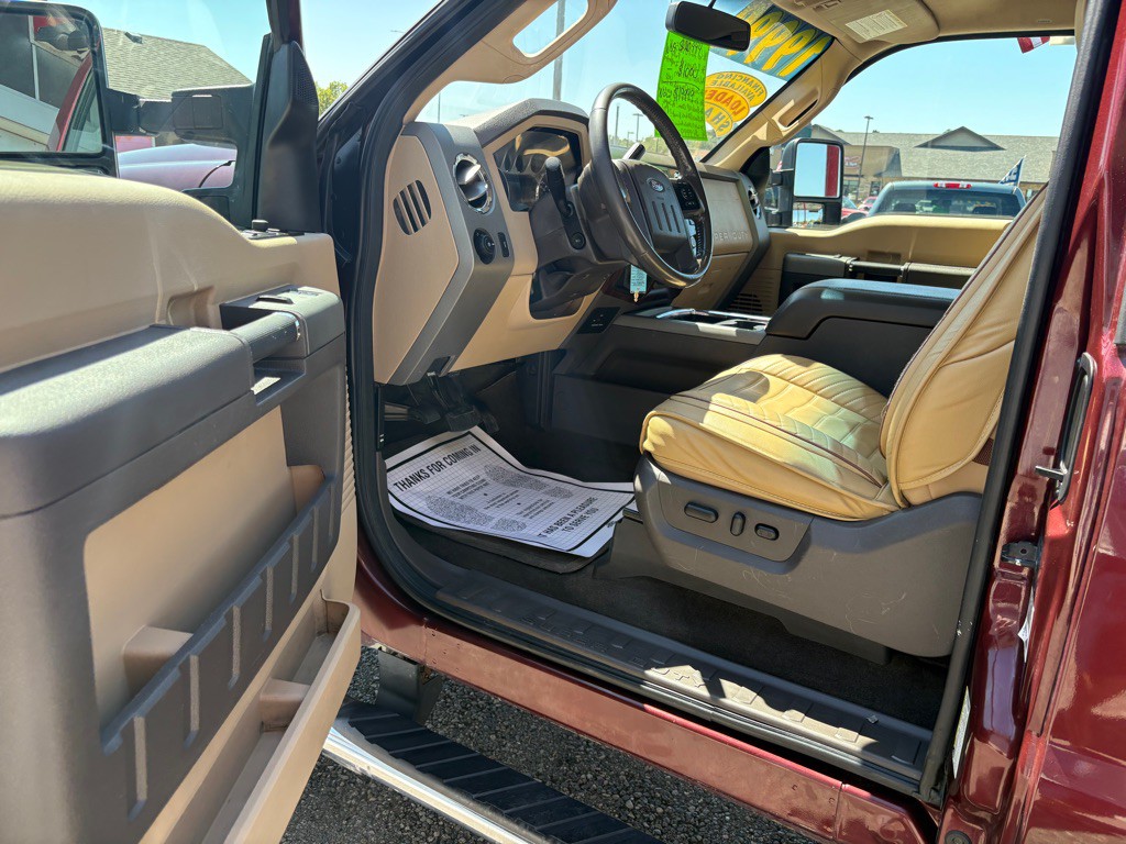 2011 Ford F-250 Image 10