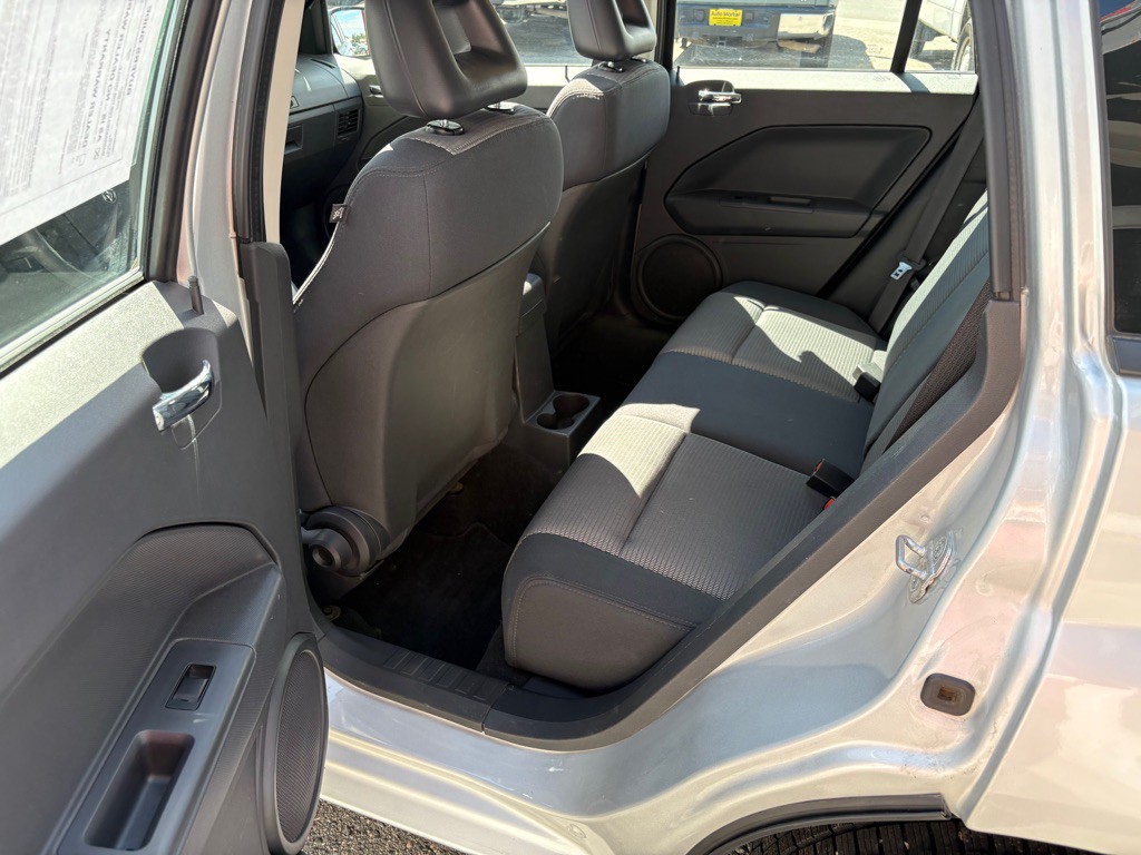 2009 Dodge Caliber Image 11