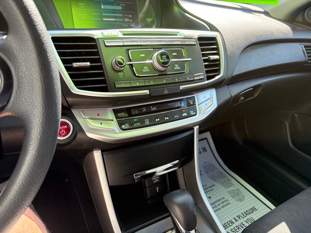 2014 Honda Accord Image 16