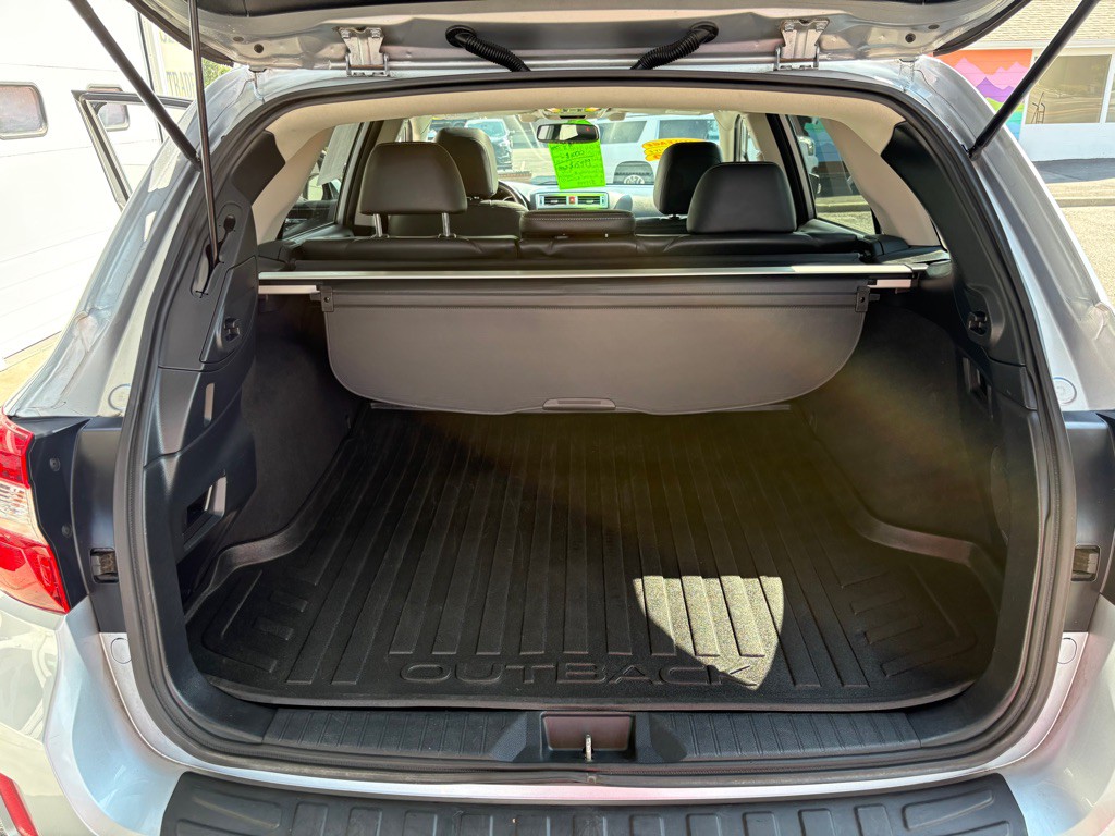 2015 Subaru Outback Image 18