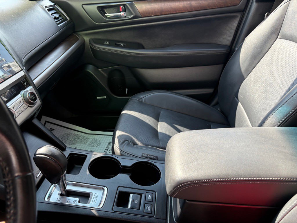 2015 Subaru Outback Image 25
