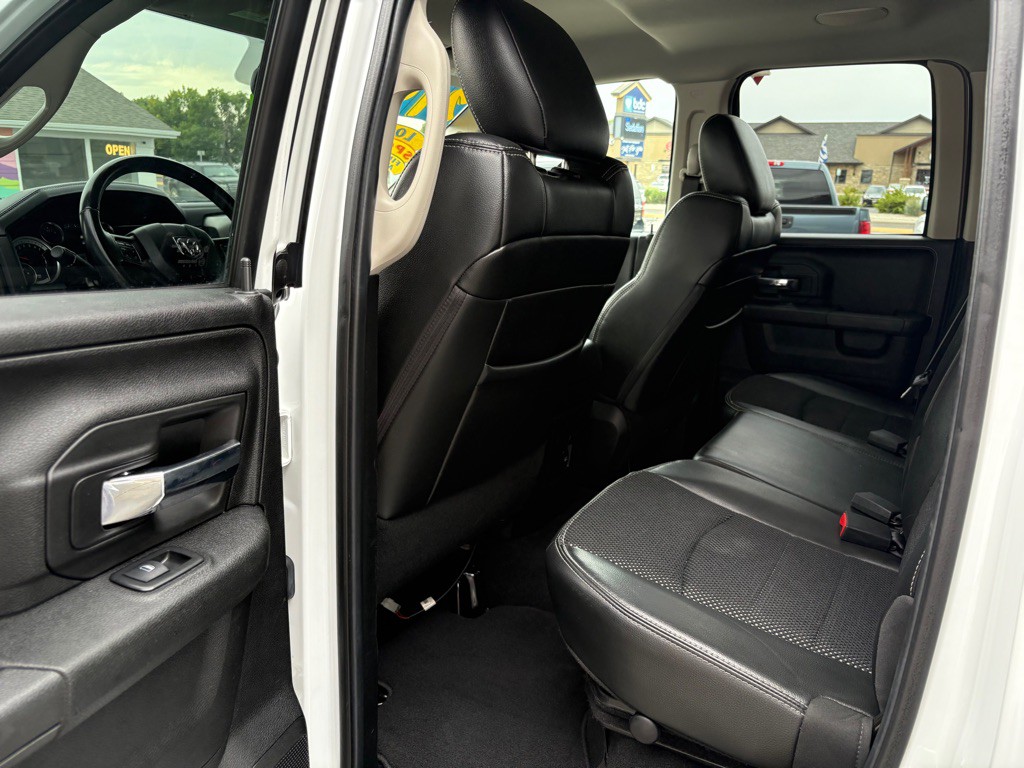 2014 RAM 1500 Image 12
