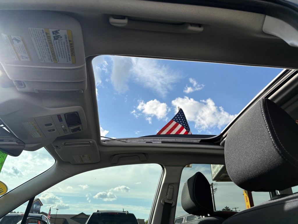 2017 Subaru Forester Image 11