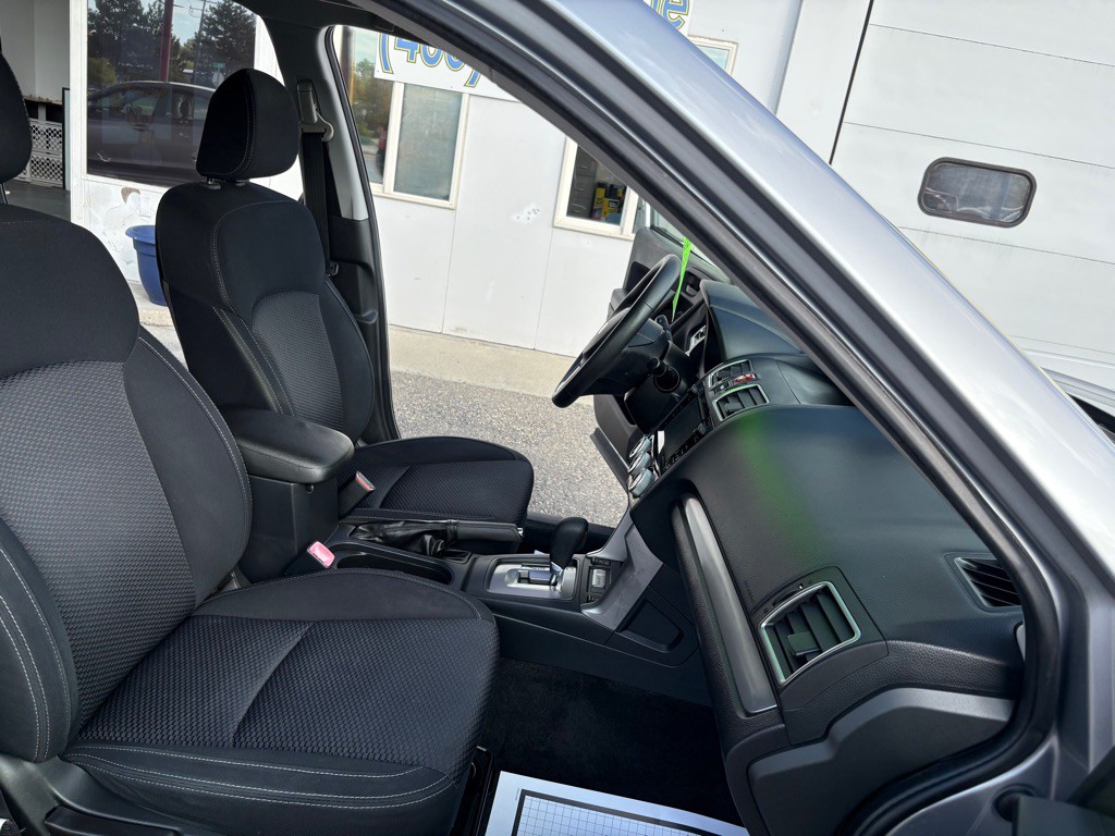 2017 Subaru Forester Image 15