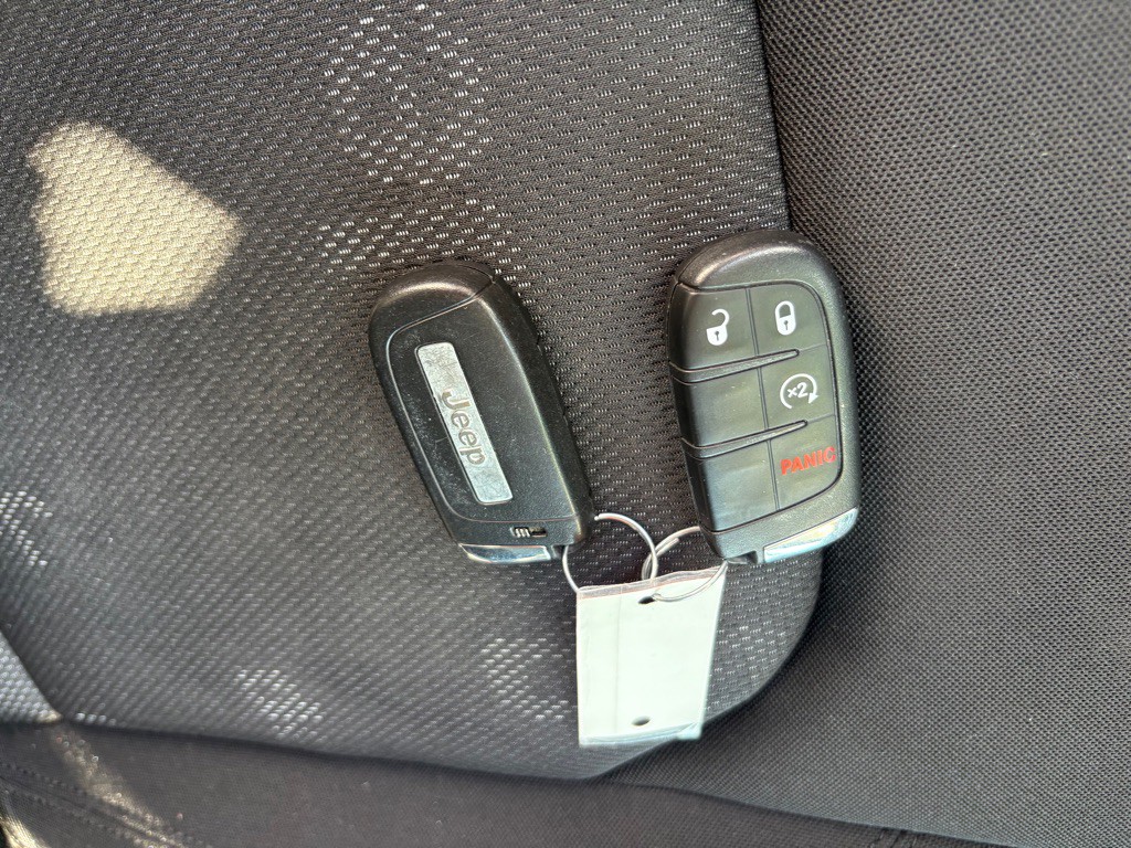 2017 Jeep Renegade Image 9