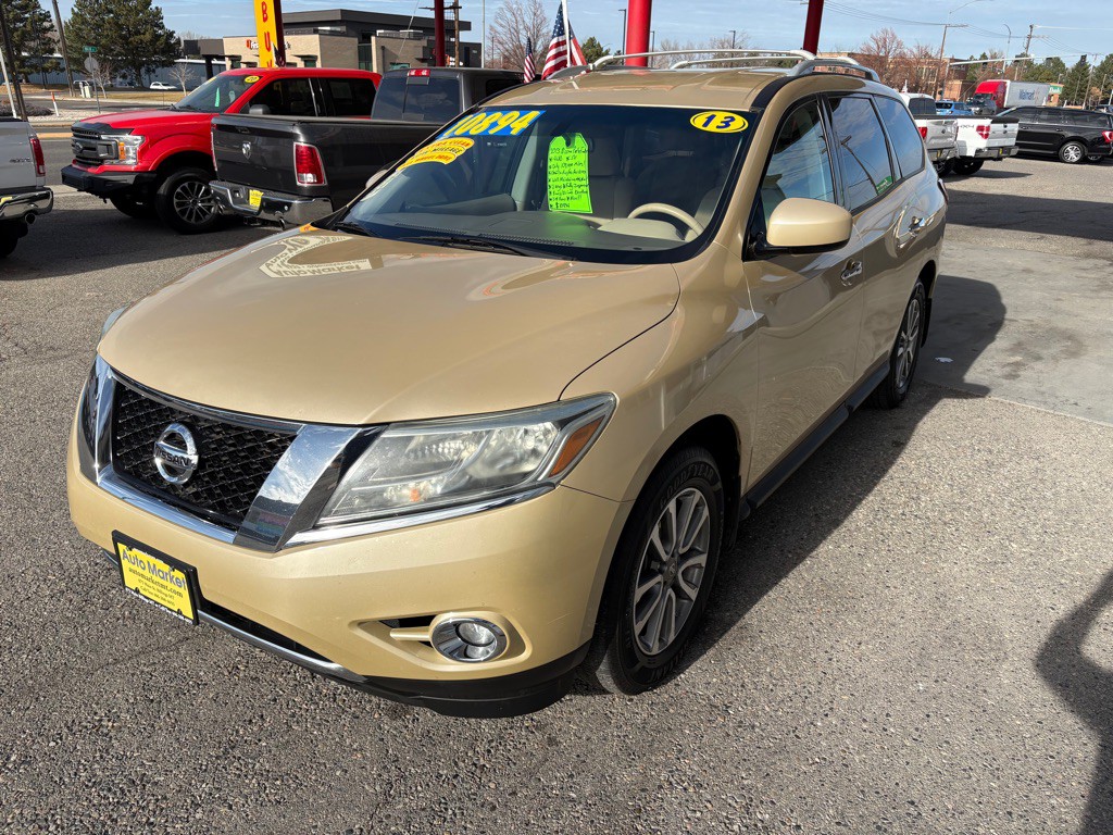 2013 Nissan Pathfinder Image 3