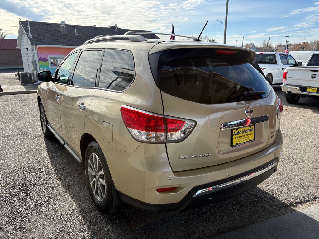 2013 Nissan Pathfinder Image 7