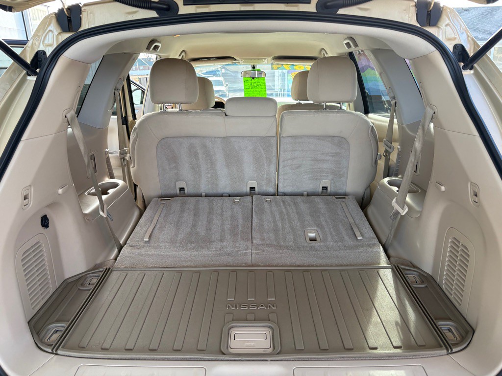 2013 Nissan Pathfinder Image 16