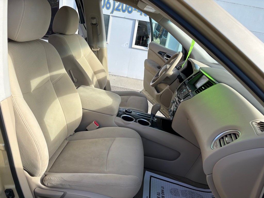 2013 Nissan Pathfinder Image 18
