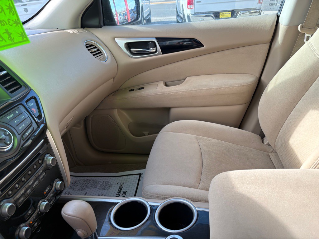 2013 Nissan Pathfinder Image 23