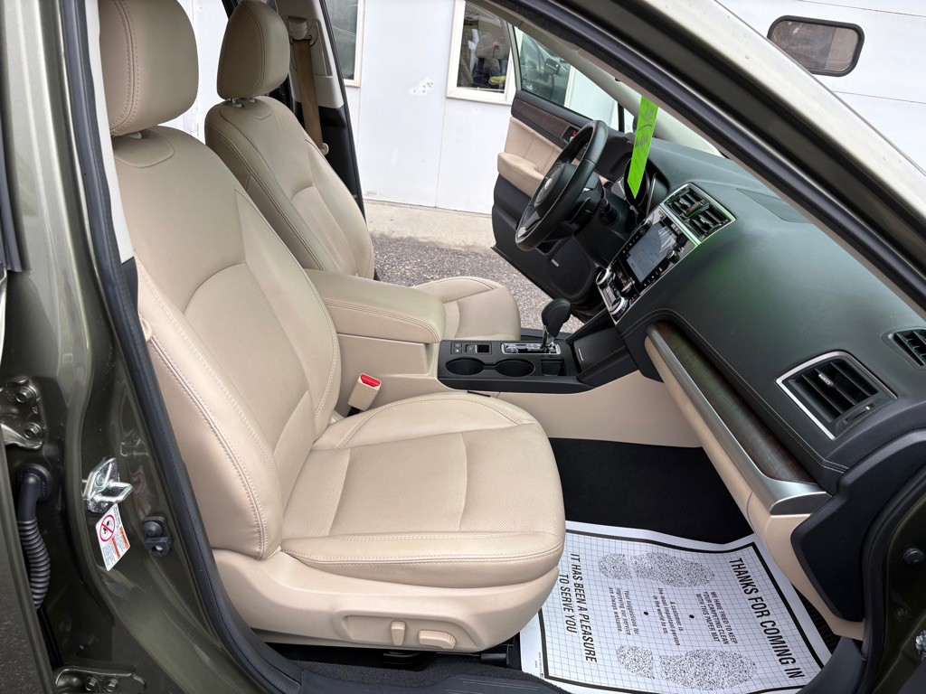 2019 Subaru Outback Image 17