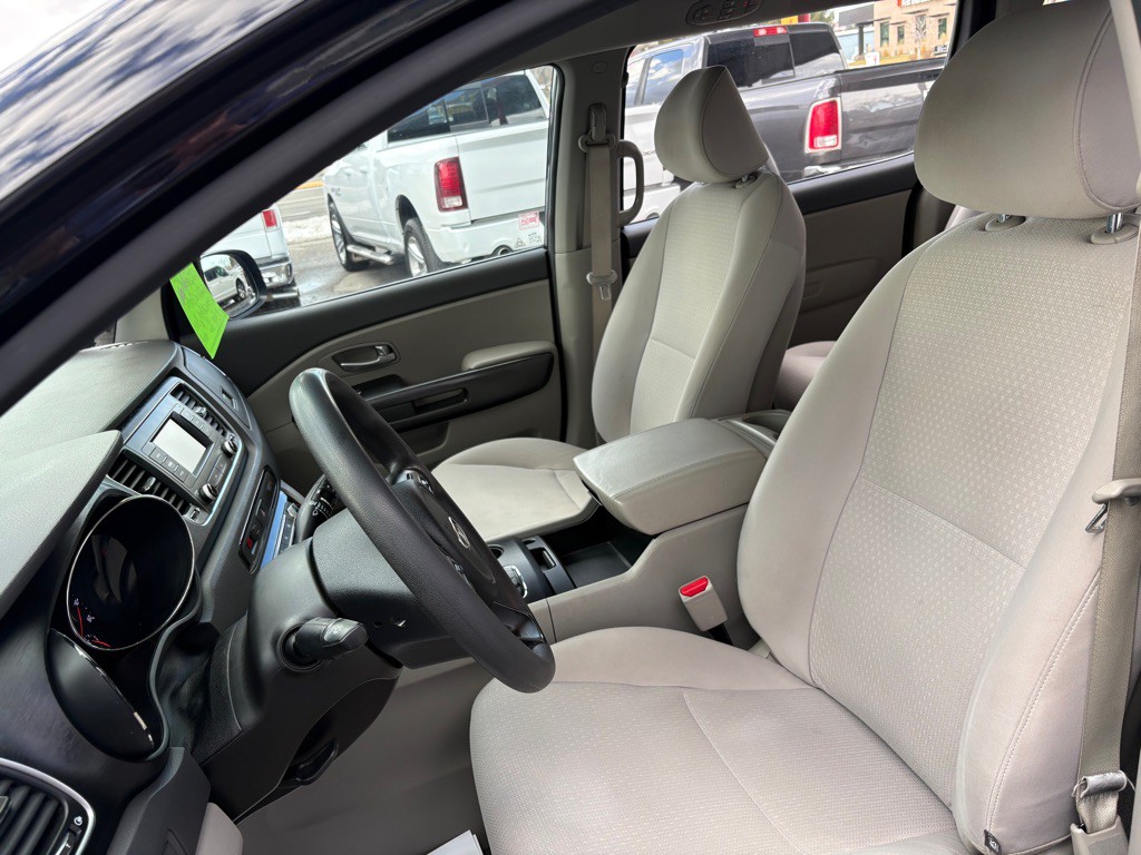 2018 Kia Sedona Image 8