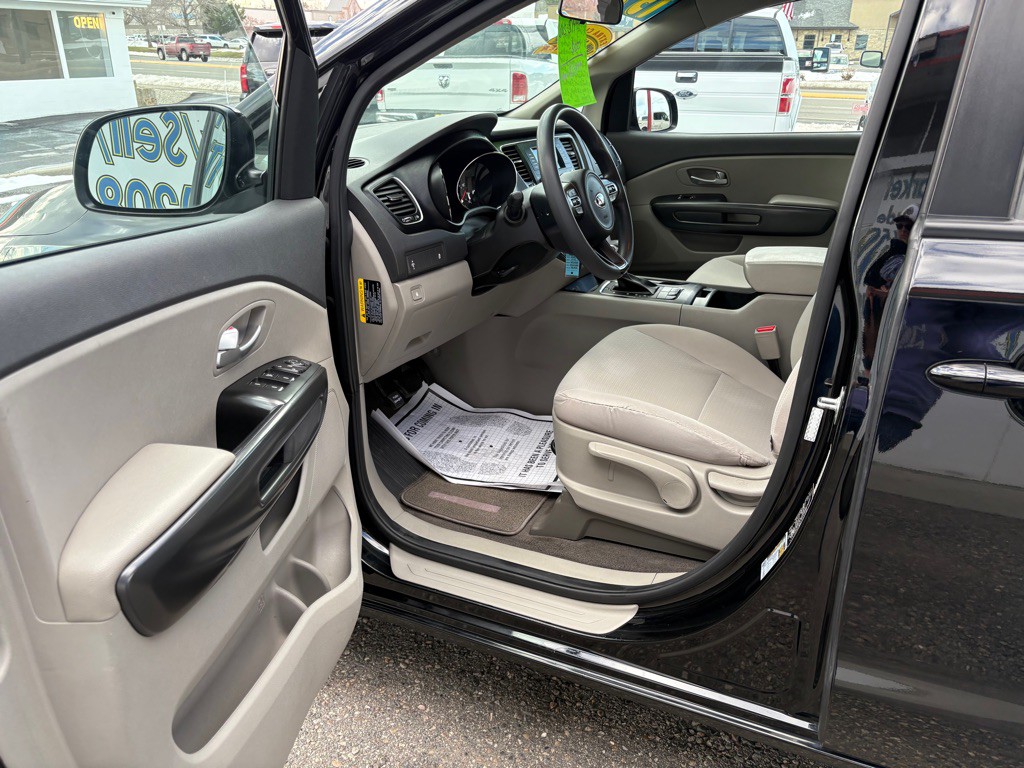 2018 Kia Sedona Image 9