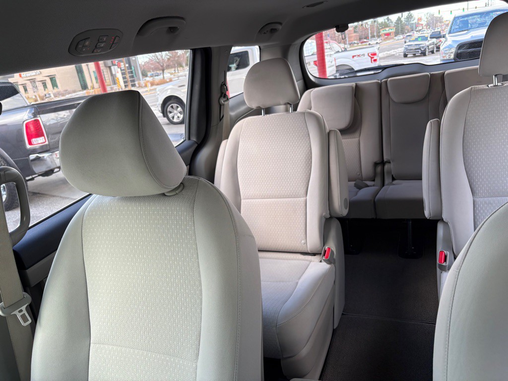 2018 Kia Sedona Image 11