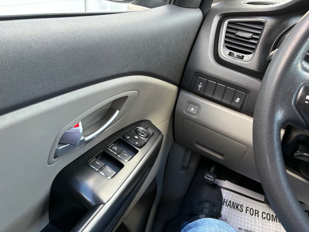 2018 Kia Sedona Image 18