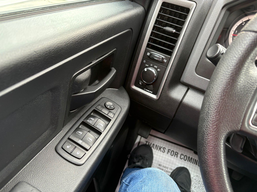 2017 RAM 1500 Image 18