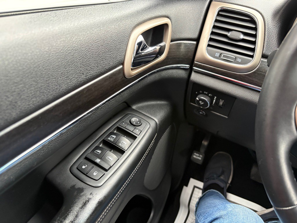 2014 Jeep Grand Cherokee Image 19