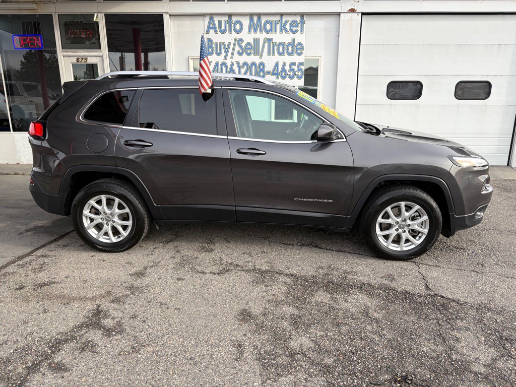 2017 Jeep Cherokee Image 2