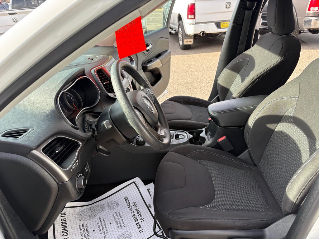 2020 Jeep Cherokee Image 9