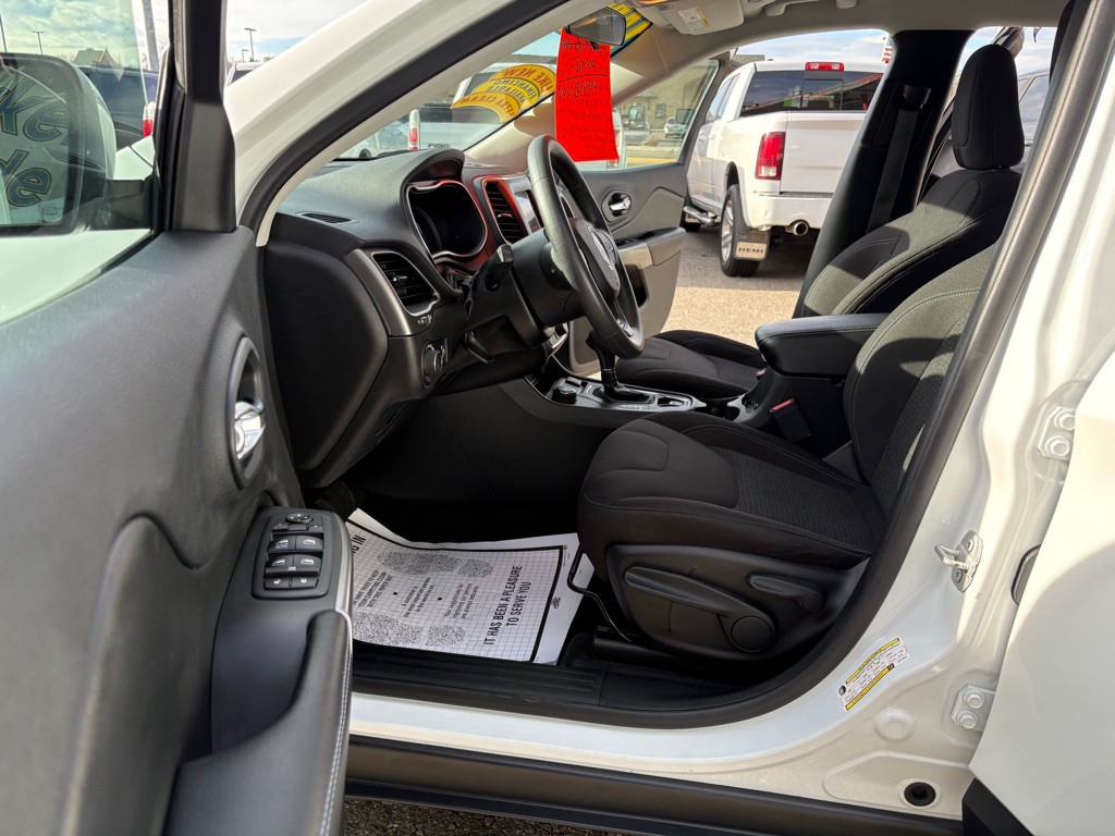 2020 Jeep Cherokee Image 10