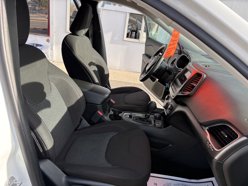 2020 Jeep Cherokee Image 16