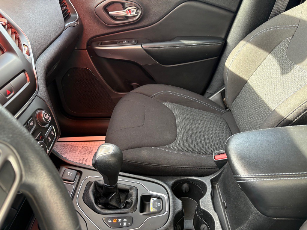 2020 Jeep Cherokee Image 18