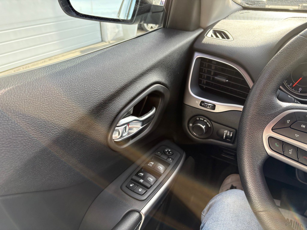 2020 Jeep Cherokee Image 22