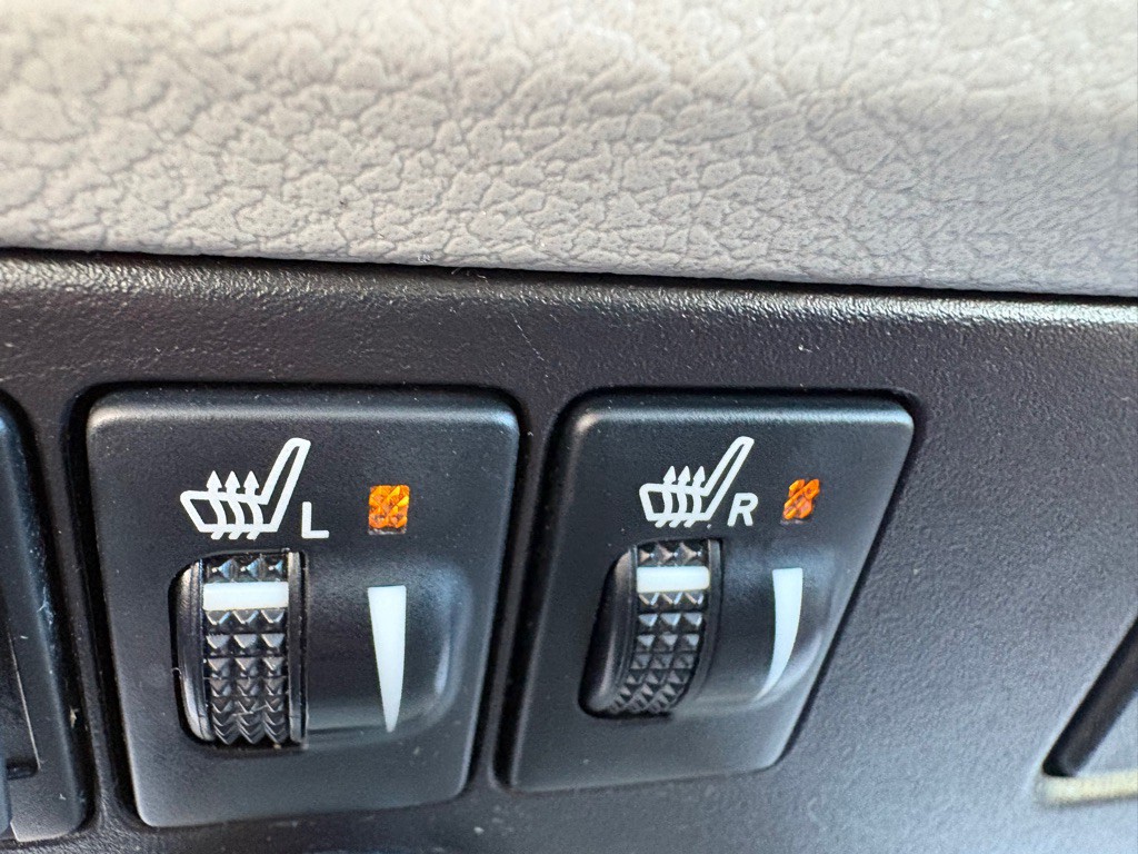 2015 Toyota Sienna Image 11